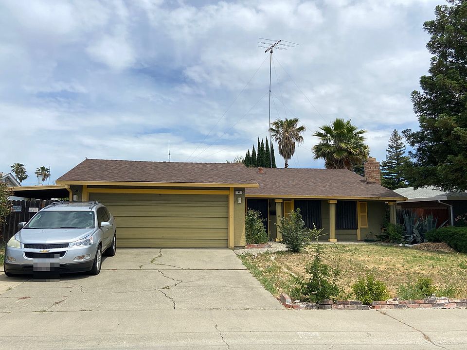 1st image of 45 Kennelford Cir