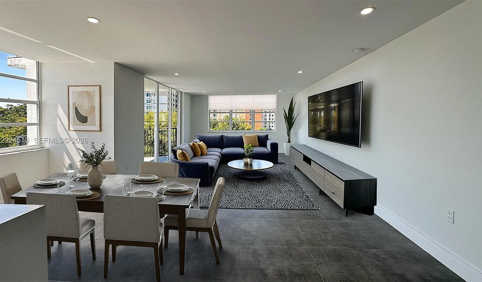 Commodore Plaza Condo — Photo 4