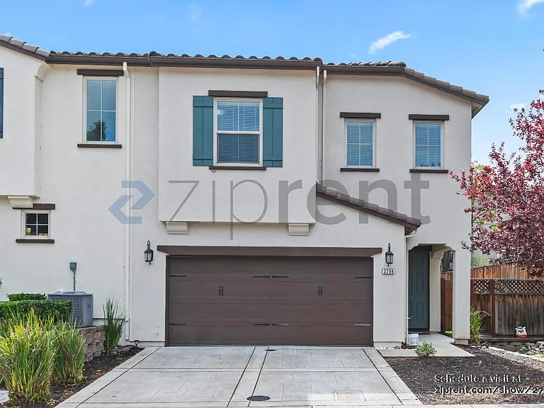3786 Vine St — Photo 1