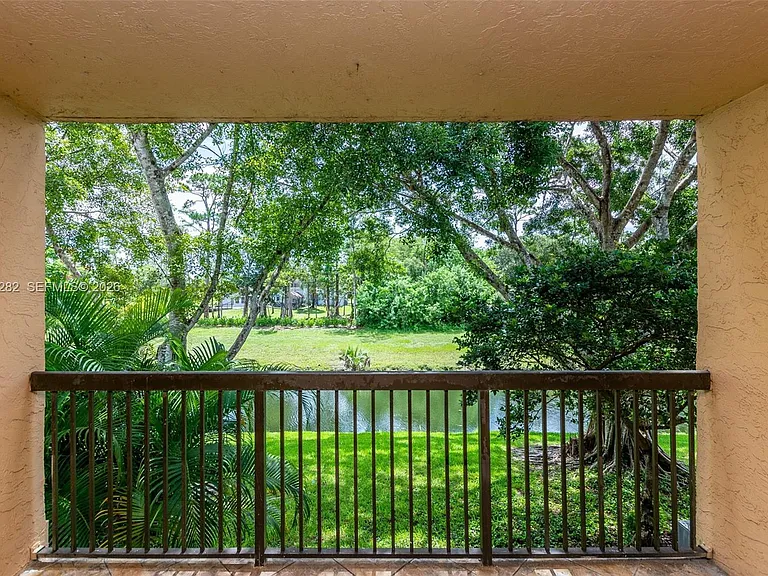 5721 Riverside Dr #202B5 — Photo 12