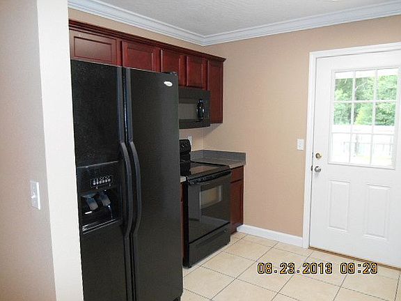 5th image of 111 Green Dr