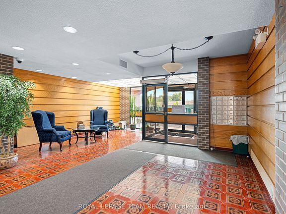2nd image of 1190 Richmond Rd #804