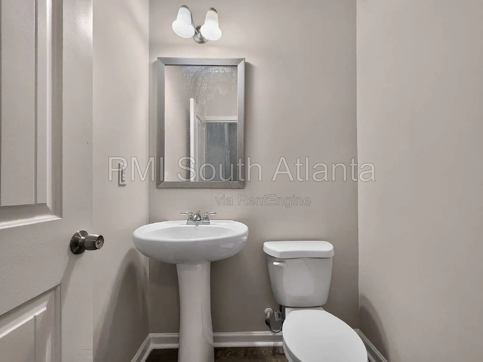 4 bed, 2.5 bath, 1880 sqft, $2,000 — Photo 4
