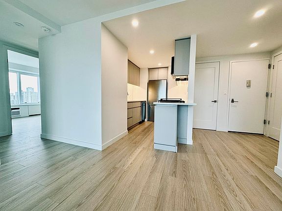 5th image of 175 W 87th St APT 28E