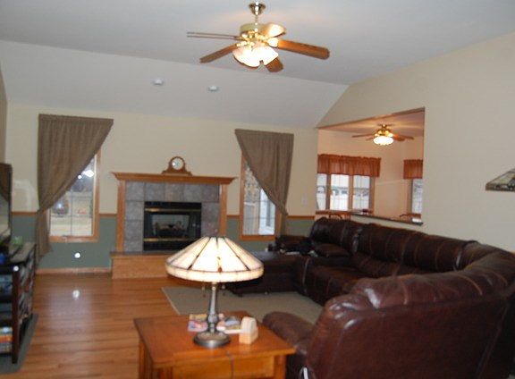2nd image of 528 Bethany Dr