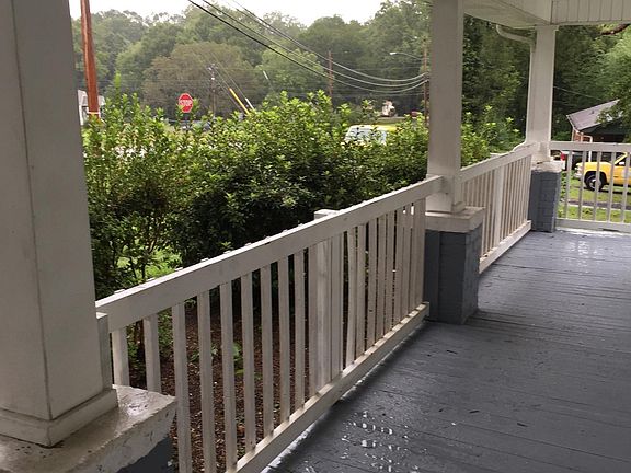 2nd image of 1503 W Davidson Ave