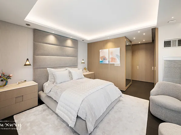 721 5th Avenue image 11 of 14