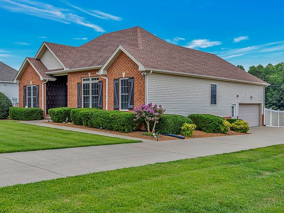 3rd image of 1378 Leaf Ln