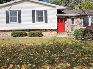 5710 E Dunbar Rd, Monroe, MI 48161