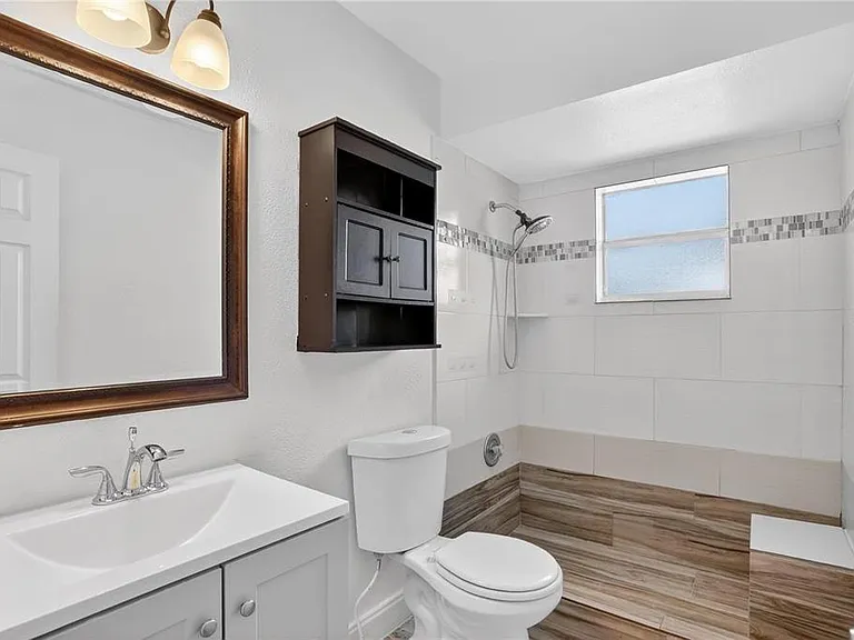 8071 Rhea Cir #B — Photo 9