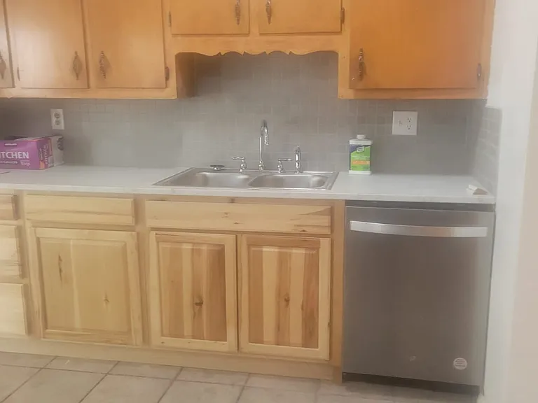 825 Grace St NE — Photo 15