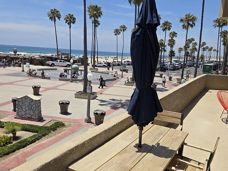 2014 W Oceanfront — Photo 3