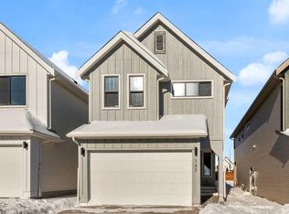 137 SE Copperhead Rd SE, Calgary, AB T2Z 5G9