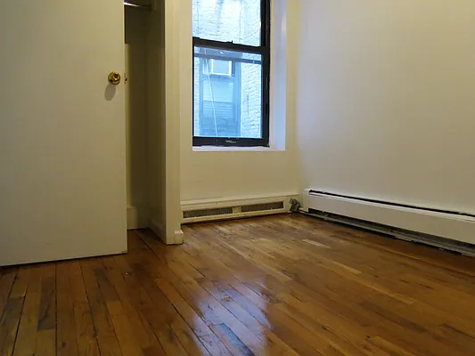 Rented by Loyal Realty NY Corp | media 4