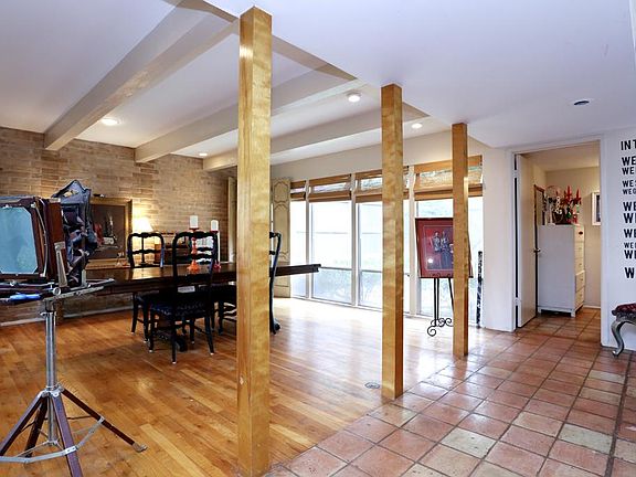 2nd image of 5239 Braesvalley Dr