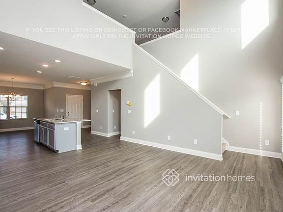 3rd image of 5322 Roberta Crossing Dr SW