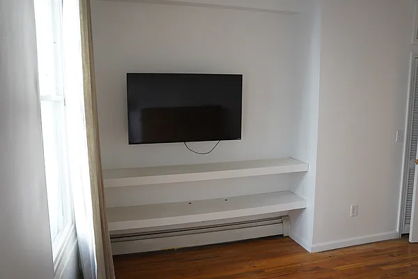 Rented by Compass | media 8
