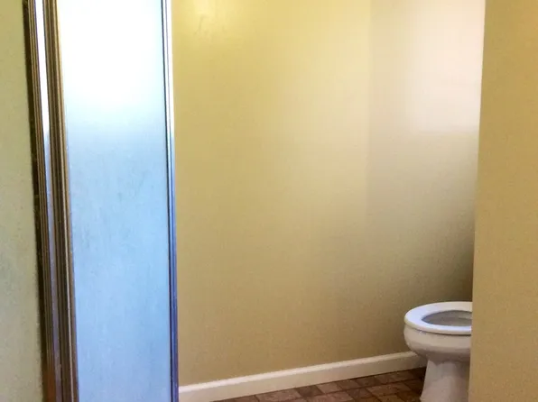 11 Squaw Peak Ln, Carson, CA 90745