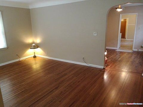4th image of 2531 Grand St NE