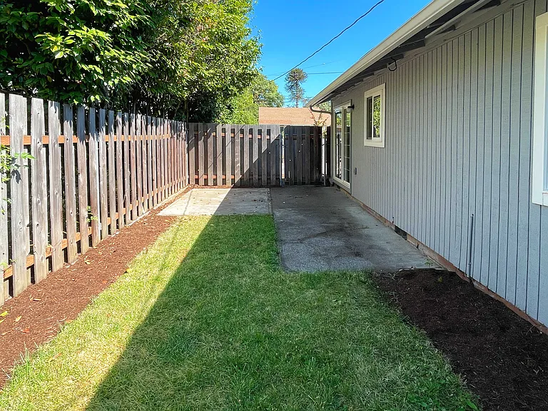 6106 SE Boise St — Photo 58