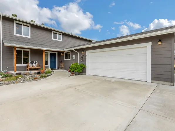 211 Blake St, Enumclaw, WA 98022