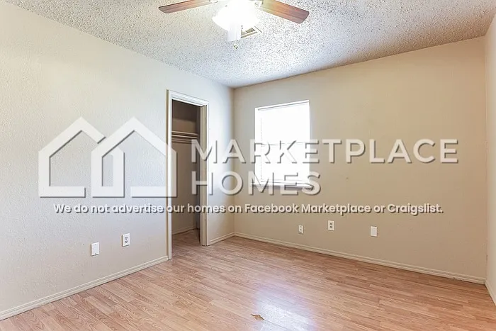 404 E Texas Dr — Photo 18