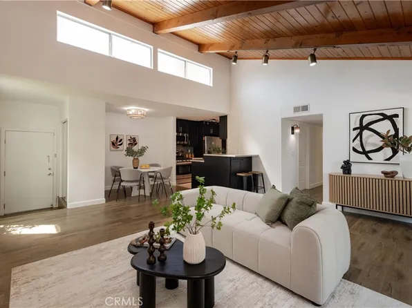 20134 Leadwell St Unit 307, Winnetka, CA 91306