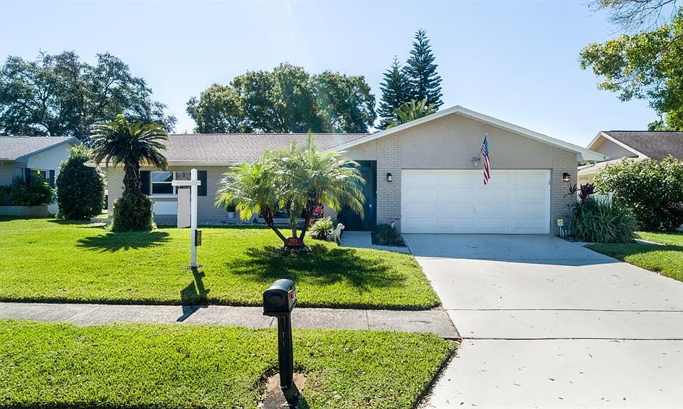1st image of 2924 Macalpin Dr S
