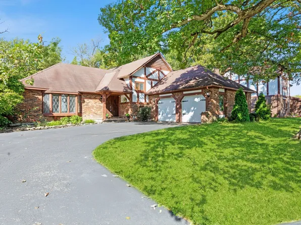 3672 Edward Dr, Crete, IL 60417