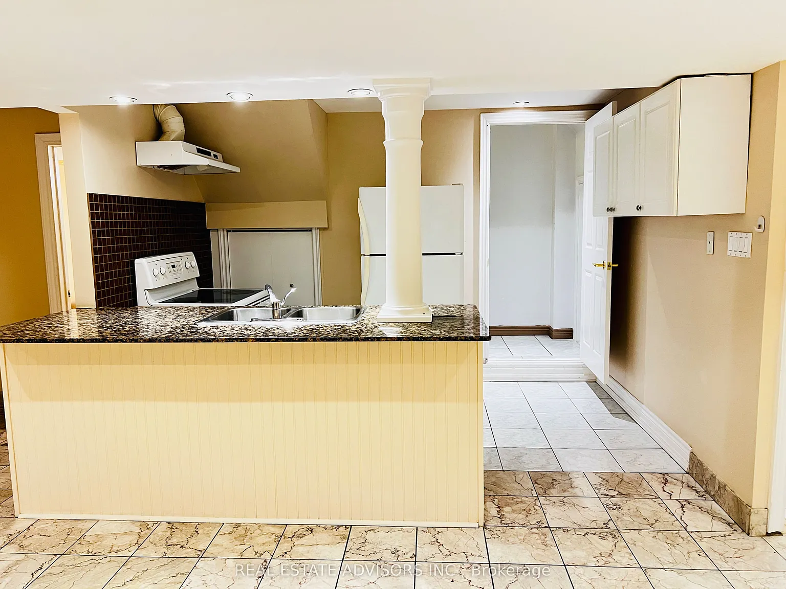 3 bed, $2,800 — Photo 1