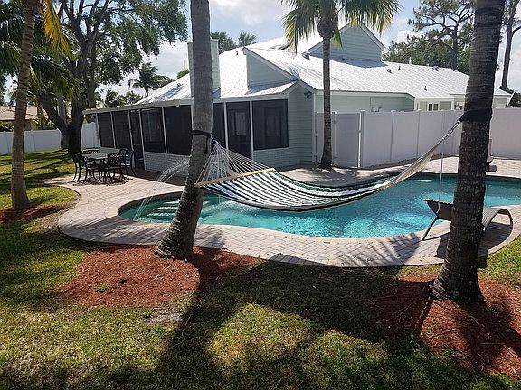 4th image of 198 SW 15th Ct