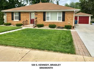 530 S Kennedy Dr, Bradley, IL 60915
