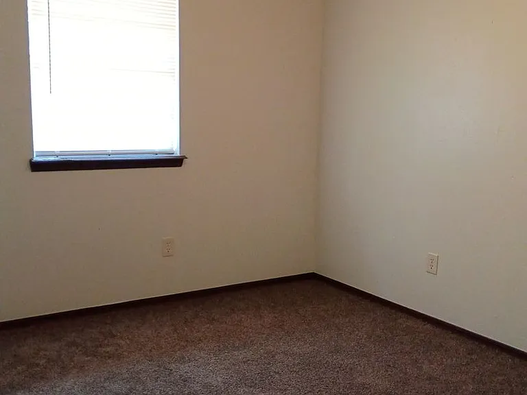 306 W Michael Dr — Photo 10