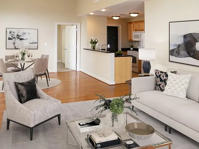 King Edward Apartments — Photo 15