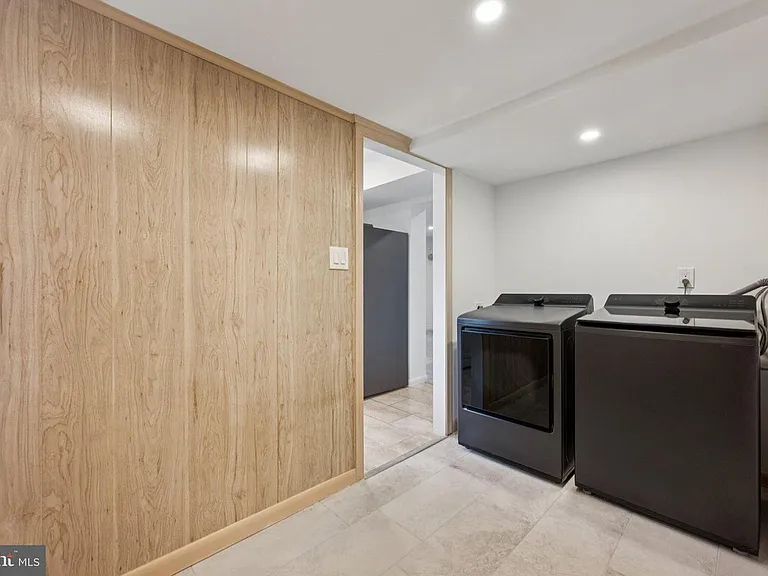 9801 Arbor Hill Dr — Photo 10