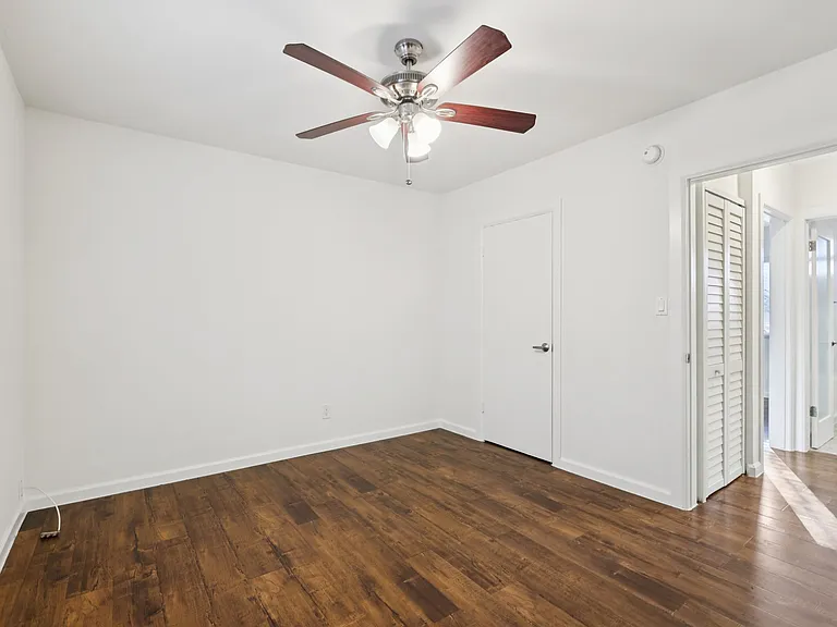 435 W. Regent St — Photo 16