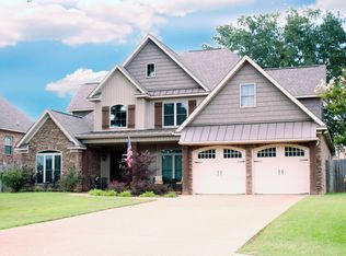 610 S Wedgewood Rd, Starkville, MS 39759