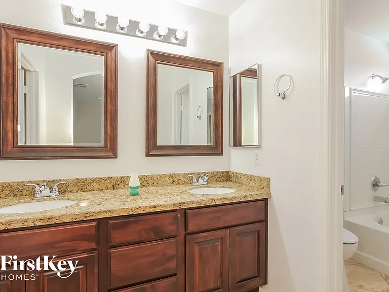 1491 S 171st Ln — Photo 9