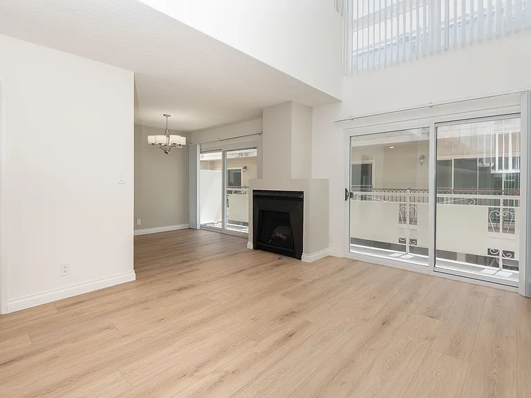 8211 Redlands St #6 — Photo 5