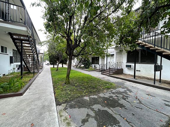 5th image of 1137 E California Ave #29