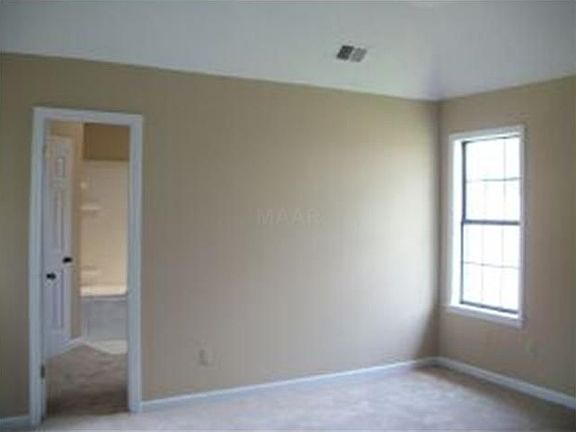 5th image of 24 Parkwood Ln