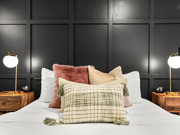 The soft, luxurious bedding will make you feel like you''re sleeping on a cloud.