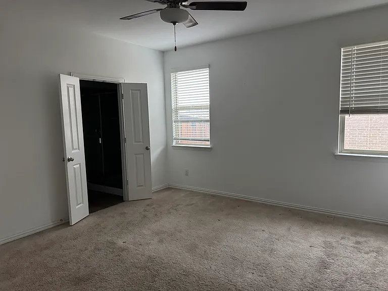 3625 Kaufman Ct — Photo 42