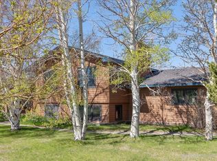 2406 Sky View Ln, Laramie, WY 82070