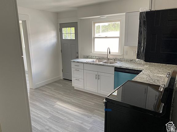 2nd image of 230 N 3rd St