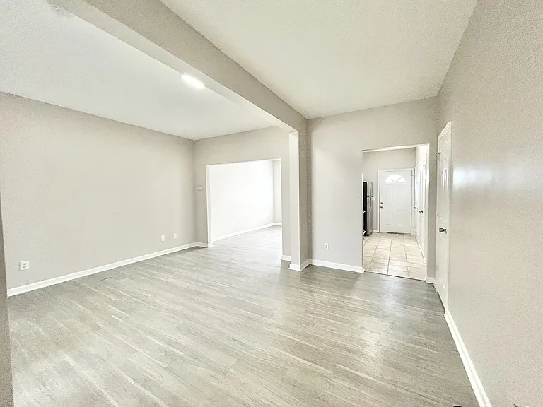 1026 Wheel House Ln #H — Photo 1
