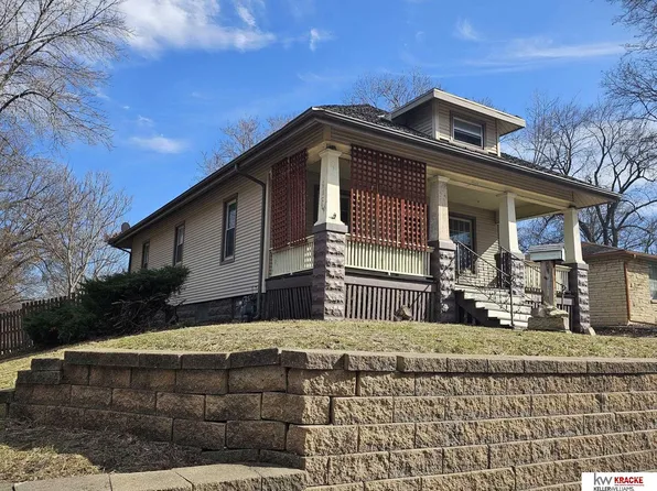 1104 S 40th St, Lincoln, NE 68510