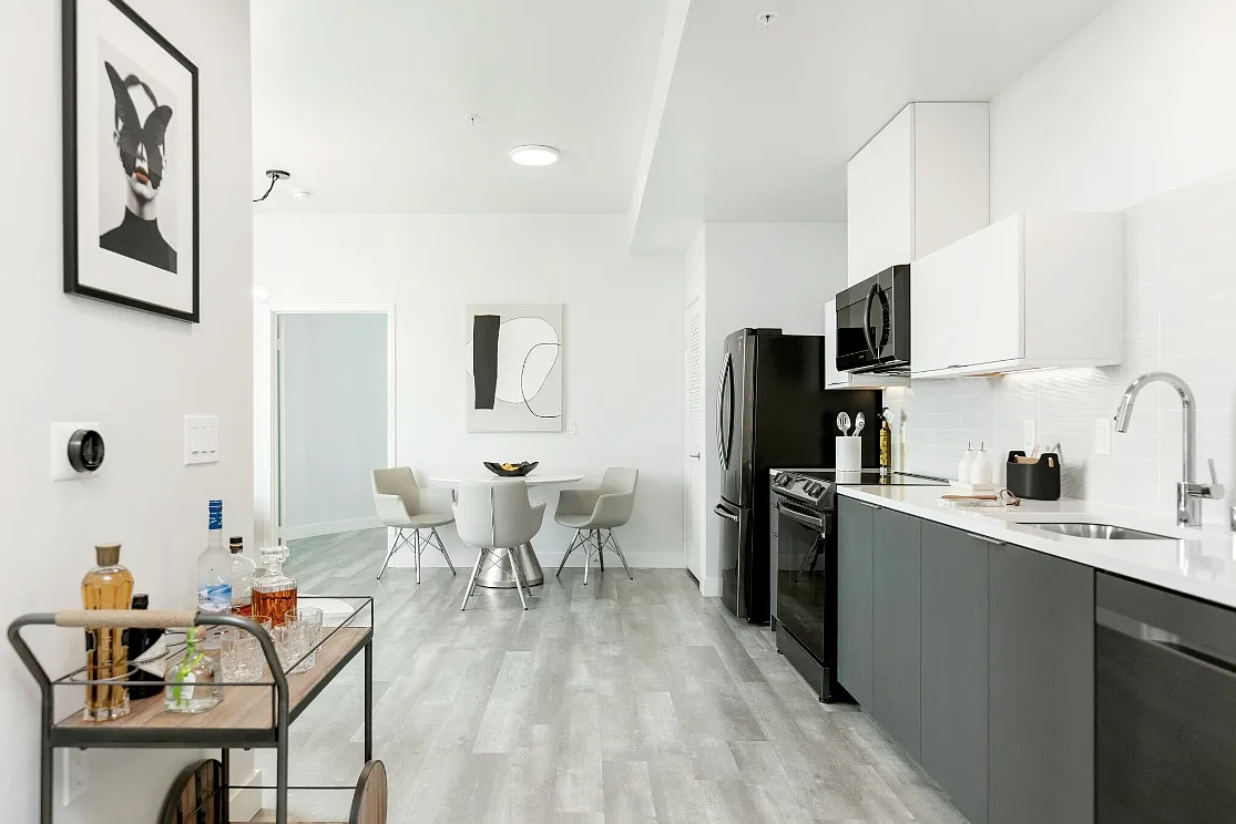 The Melrose — Photo 1