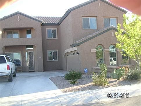 1st image of 241 W Jamaica Pl