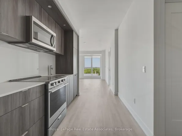 25 Cordova Ave #1212, Toronto, ON M9A 2H5